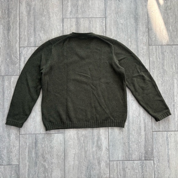 J. Crew Dark Green V-Neck Men's Sweater Cotton
Pit to pit 25”, length 26” - Picture 4 of 5